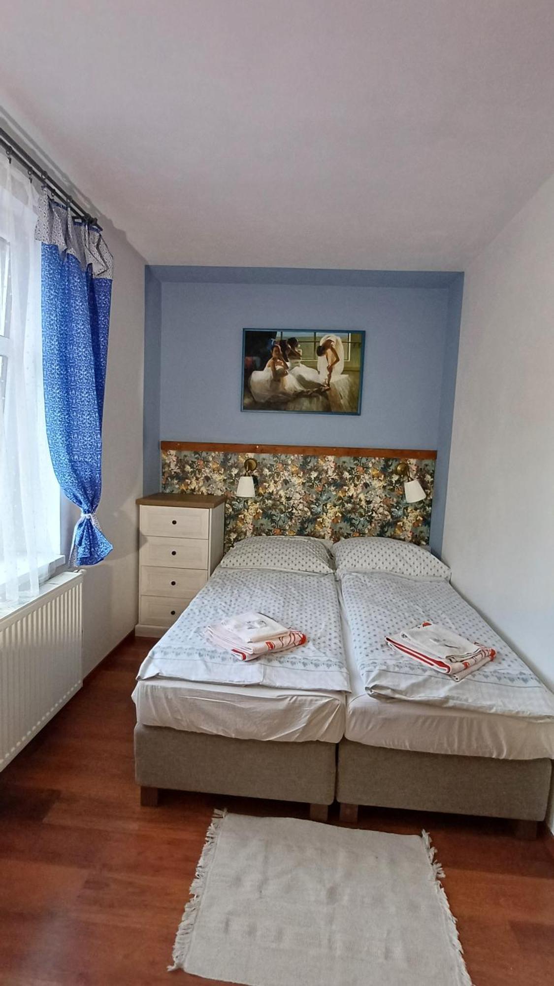司伦尼克诺膳食公寓 Dobšín 外观 照片